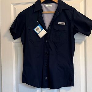 Columbia women’s navy blue blouse, size small